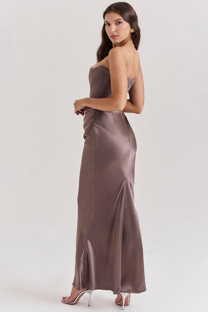 Lilly’s Trendy Glamour Dress