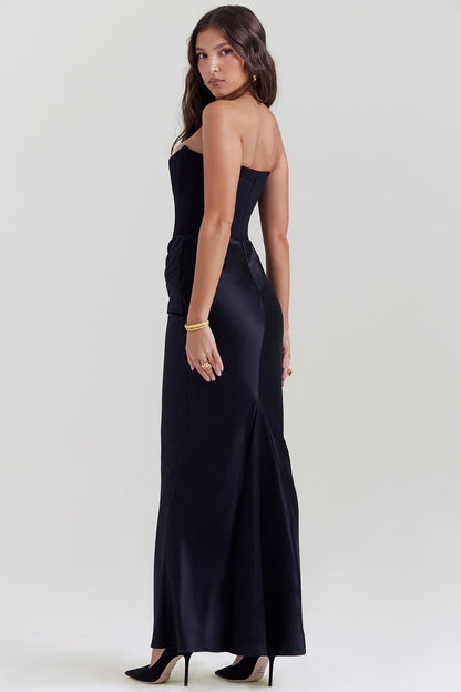 Lilly’s Trendy Glamour Dress
